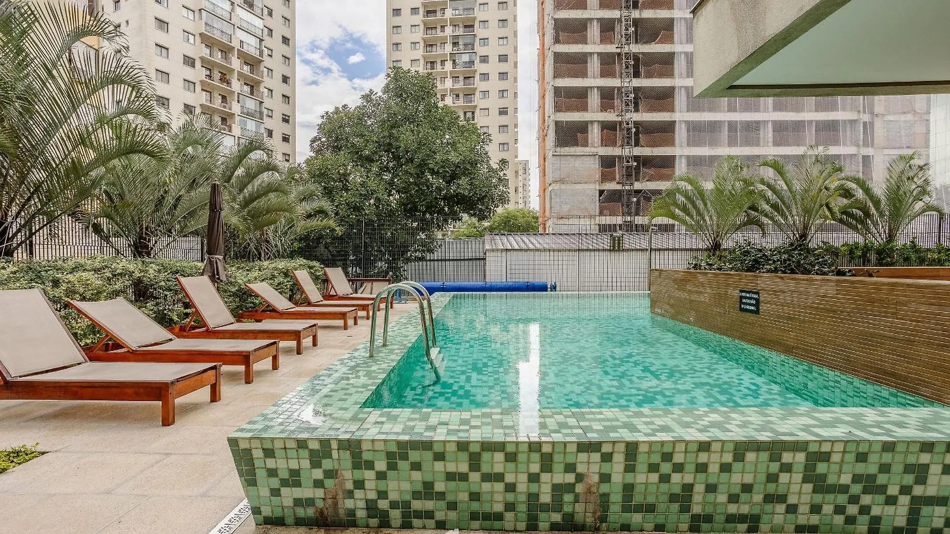 Apto Com Suite E Piscina Na Vila Olimpia | Adc0074 Sao Paulo