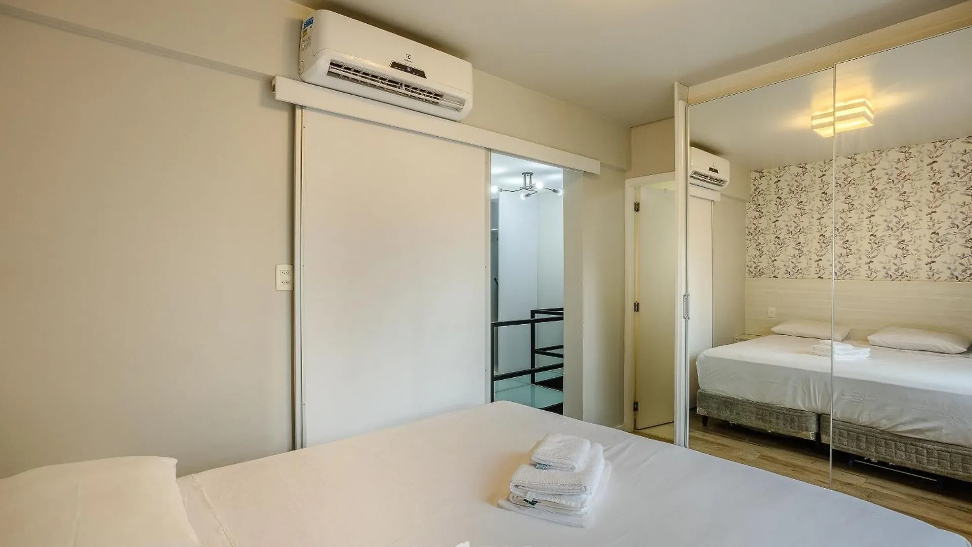 Apto Com Suite E Piscina Na Vila Olimpia | Adc0074 Sao Paulo