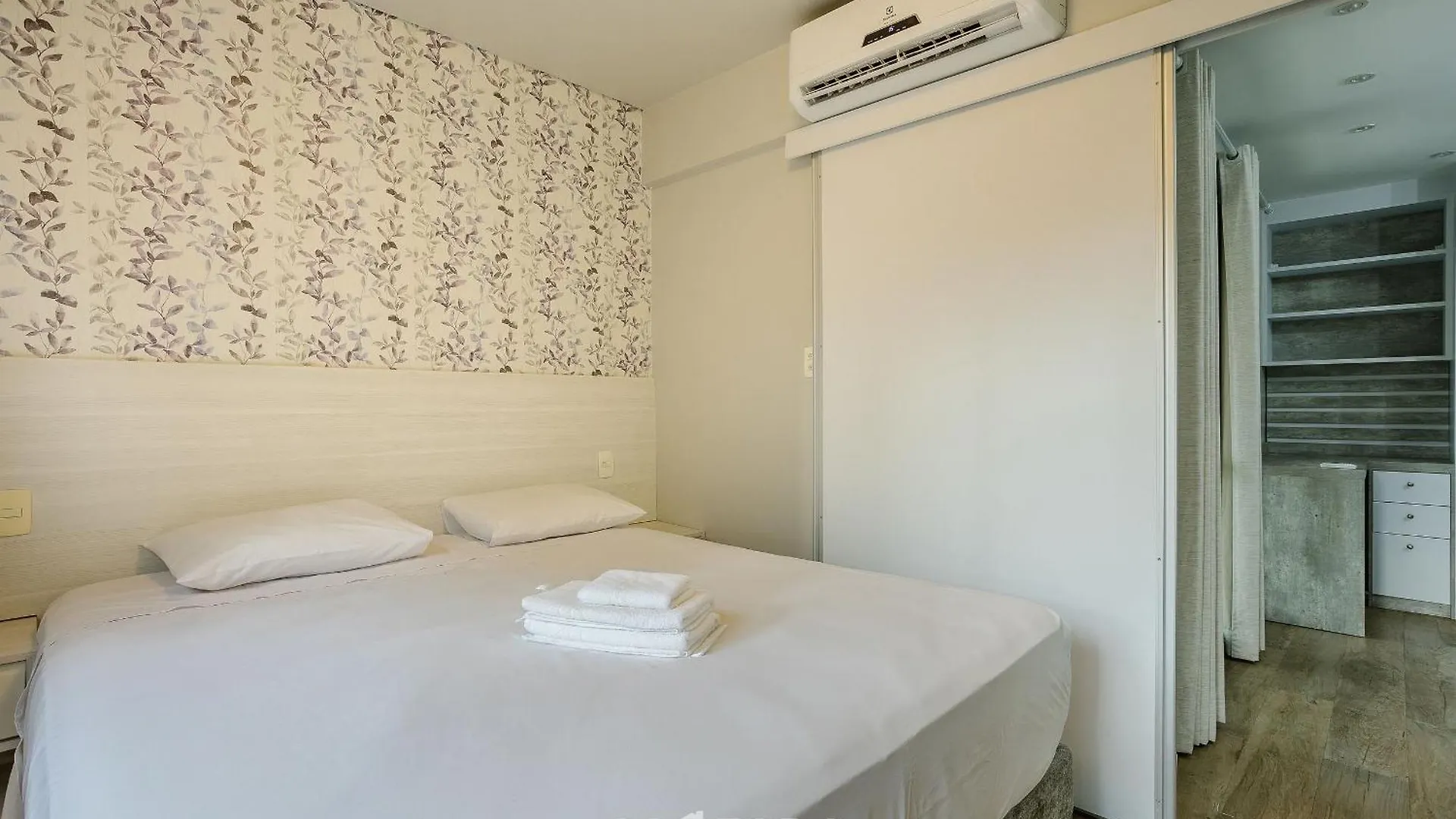 Apartment Apto Com Suite E Piscina Na Vila Olimpia | Adc0074 Sao Paulo Brazil